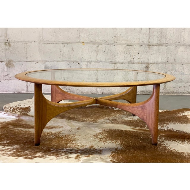 Mid Century Modern Walnut & Glass Coffee Table by Lane Furniture Chairish