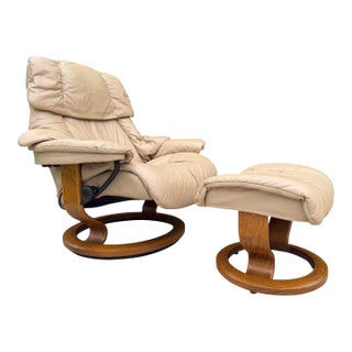 Vintage Ekornes Stressless Reno Leather Recliner Lounge Chair and Ottoman, Made in Norway For Sale