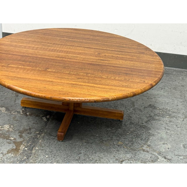 American Modern Round Wood Coffee Table, Mid 20th Century For Sale - Image 4 of 12