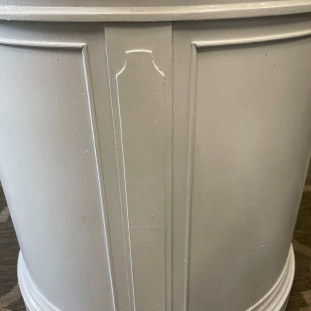 1960s Vintage Drum End Table in Gloss White Finish For Sale - Image 5 of 7