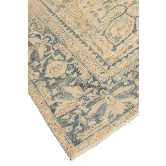 Vintage Circa 1940 Ivory Heriz Hand Knotted Rug, 9ft 11in X 13ft 9in For Sale In New York - Image 6 of 12