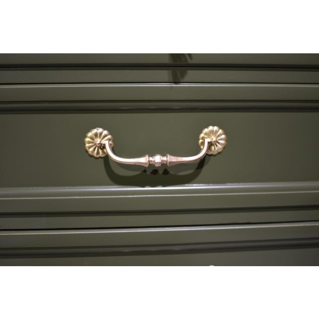 Mid Century Traditional Dresser Sideboard by Union National Jamestown Ny in Green - Newly Painted For Sale - Image 10 of 14