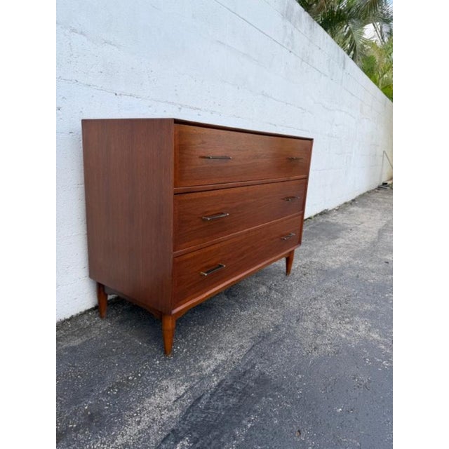 Wood Mid 20th Century Ramseur Furniture Mid Century Modern Small Dresser Chest 6170 For Sale - Image 7 of 18