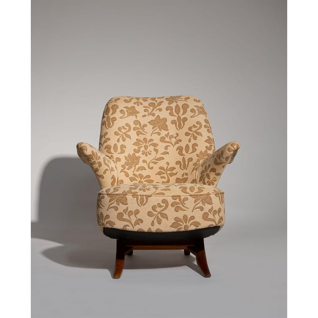 Designed by Theo Ruth for Artifort, in the Netherlands during the 1950s, the Penguin Chair is an iconic example of mid-...