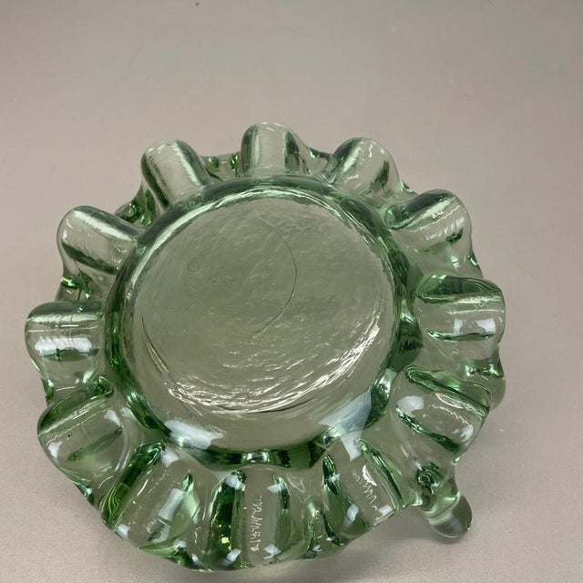 Large Brutalist Lucid Glass Shell Ashtray, France, 1970s For Sale - Image 17 of 18