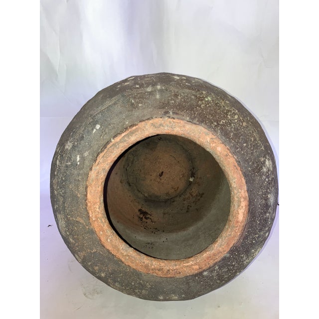 Brown Ming Dynasty 16th Century Black Egg Export Vessel For Sale - Image 8 of 9