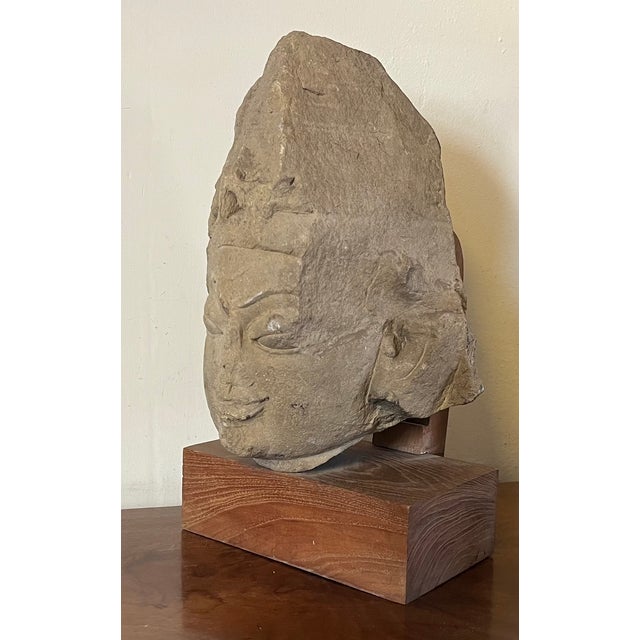 Antique 10th / 11th Century Buff Sandstone Carving - Head or Bust of a Deity - Buddha or a Bodhisattva For Sale - Image 9 of 15