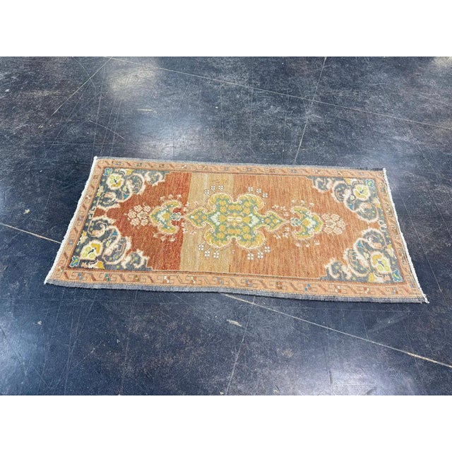 Turkish Turkish Mini Rug Oriental Hand Knotted Vintage Rug 1'7" x 3'2" #17492 For Sale - Image 3 of 8