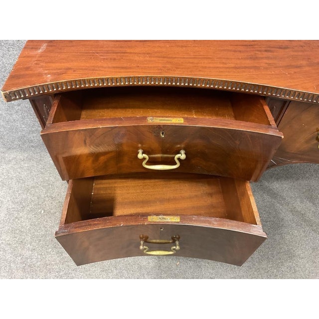 Early 19th Century American Federal Mahogany Sideboard - Hand-Cut Dovetail For Sale - Image 13 of 13