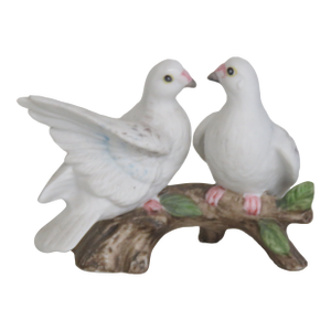 Lefton Porcelain Love Doves Perched on Tree Branch Model No 754 Figurine 4971b