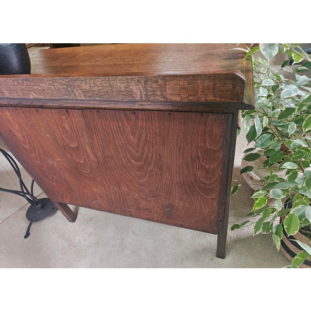 1910s American Golden Oak Three-Drawer Chest/Dresser For Sale - Image 10 of 11