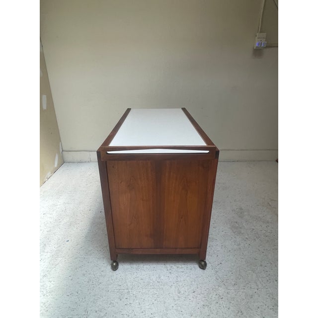 Vintage Expandable Bar Cart II Serving Cart Designed John Kapel for Glen of Ca For Sale - Image 11 of 13