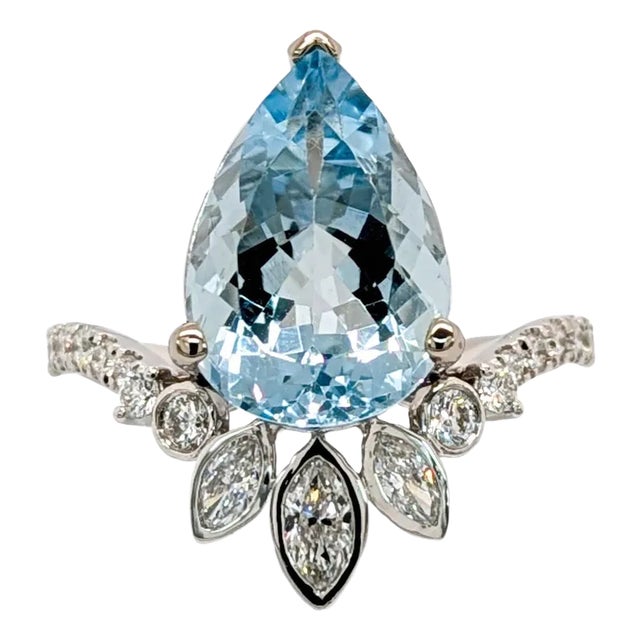 3.4ct Aquamarine Ring W Earth Mined Diamonds in 14k Solid Gold | Pe 13x9mm, Size 6.75 For Sale