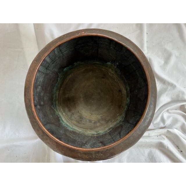 1910s Stickley Brothers #302 Hammered Copper Jardiniere For Sale In Chicago - Image 6 of 13