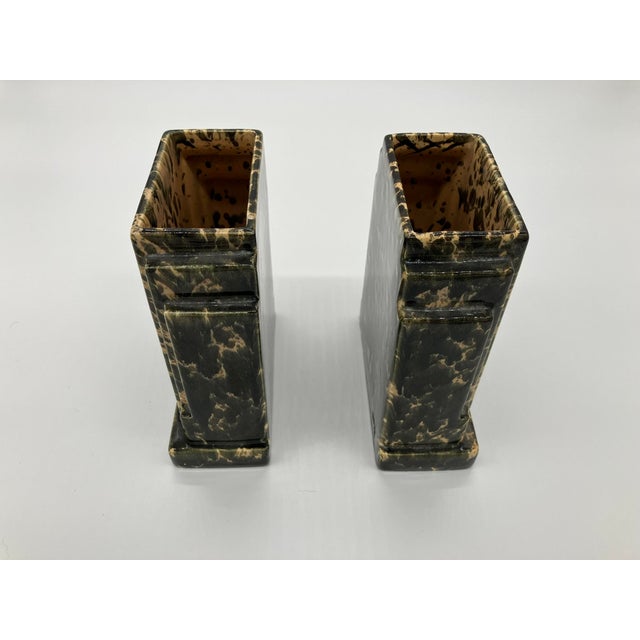 Bright Green Pair of Art Deco Ceramic Vases – Marble Effect Glaze, 1920s–1930s For Sale - Image 8 of 14