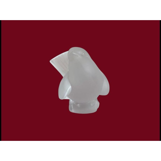 Lalique Mid 20th Century Lalique Frosted Crystal Sparrow Figurines Set of 2 Decorative Sculptures France For Sale - Image 4 of 17