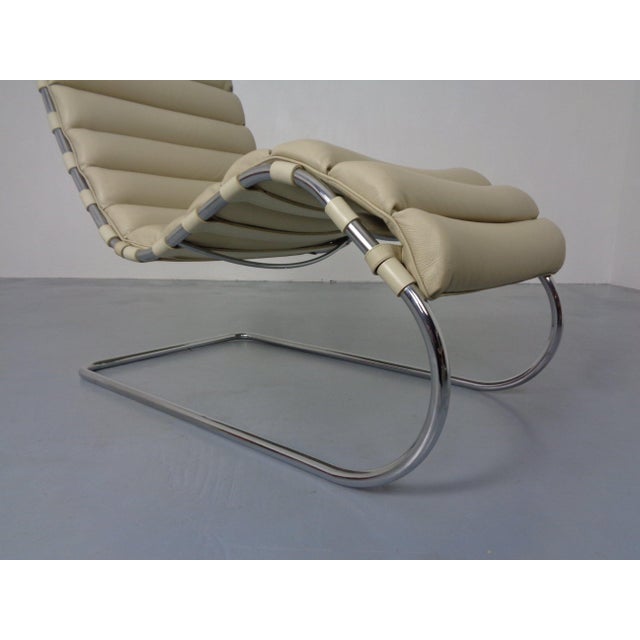 Model 241 Lounge Chair by Mies Van Der Rohe for Knoll International, 1970s For Sale - Image 11 of 18