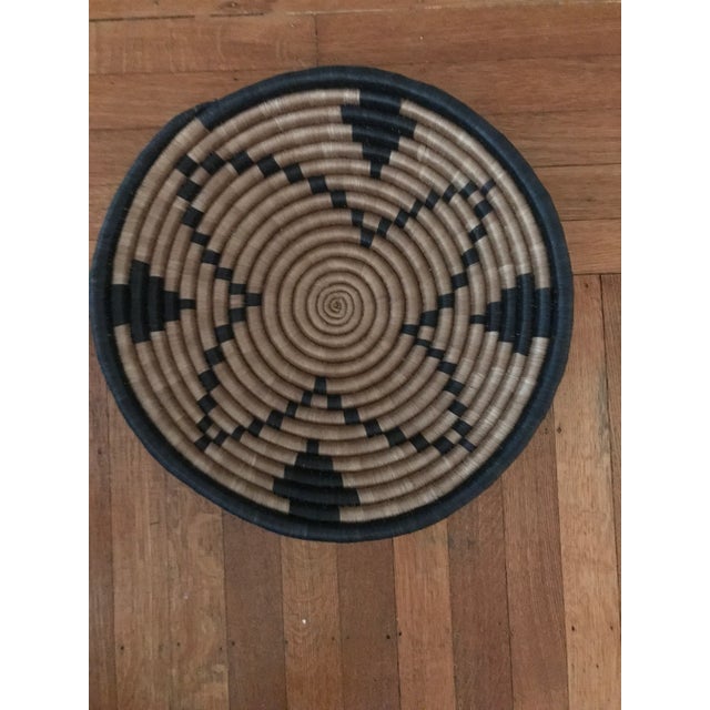 African Hand-Made Round Basket, 14 In. Diameter, Natural and Black For Sale In San Francisco - Image 6 of 6