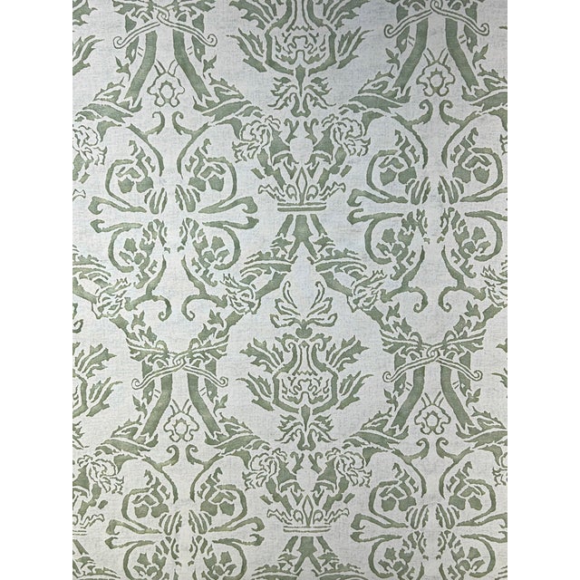 An early Renaissance–inspired design, Spagnolo features a stylized floral motif gracefully enclosed within a serpentine...