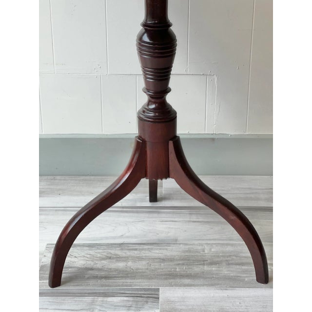 Antique Federal Hepplewhite Tilt Top Candlestand For Sale - Image 4 of 9