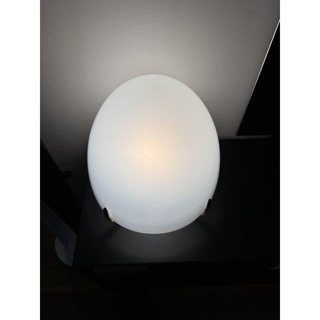 1970s Large Vintage Table Lamp in Murano Opaline Glass and Metal in the style of Leucos and VeArt, Italy, 1970s For Sale - Image 5 of 15