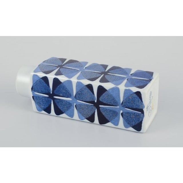 1960s Square Baca Vase in Earthenware by Ellen Malmer for Royal Copenhagen, 1960s For Sale - Image 5 of 7