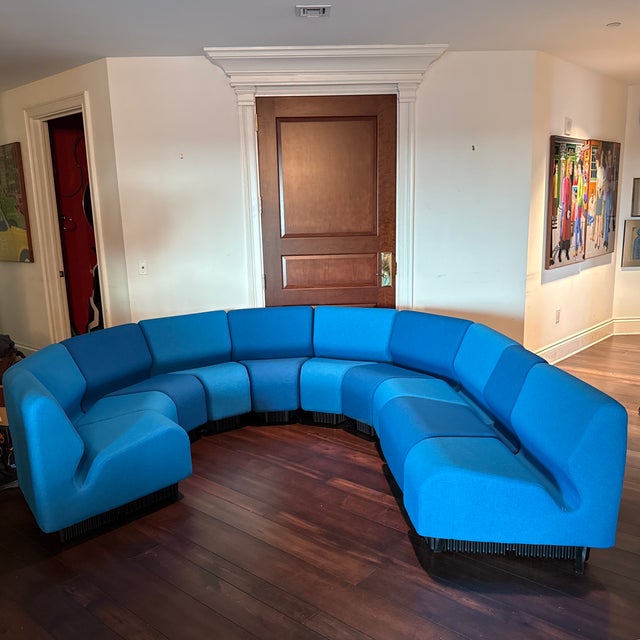 Beautiful Like New Herman Miller and Don Chadwick Modular 10 piece sectional Sofa from 2018. Beautiful sculptural design...