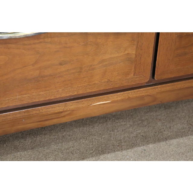 Mid 20th Century Mid-Century Long Dresser by Red Lion Furniture For Sale In Philadelphia - Image 6 of 12
