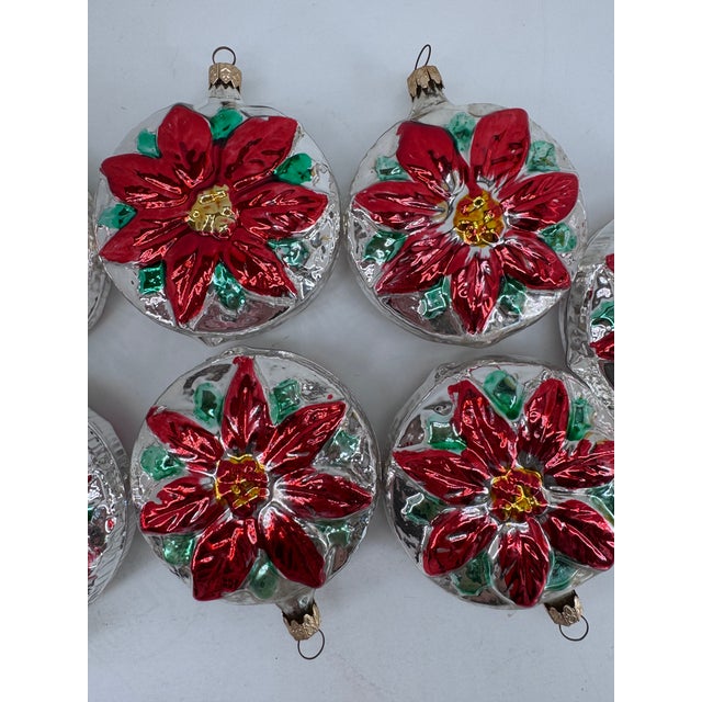 A group of 6 large and striking ornaments. A festive addition to your holiday home.