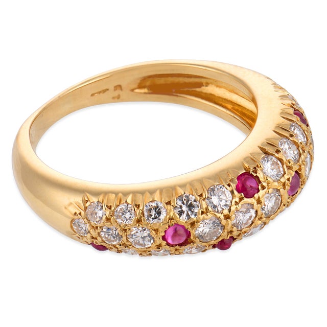 Mid 20th Century Vintage Ruby Diamond 18k Yellow Gold Ring, Size 4.75 For Sale - Image 5 of 5