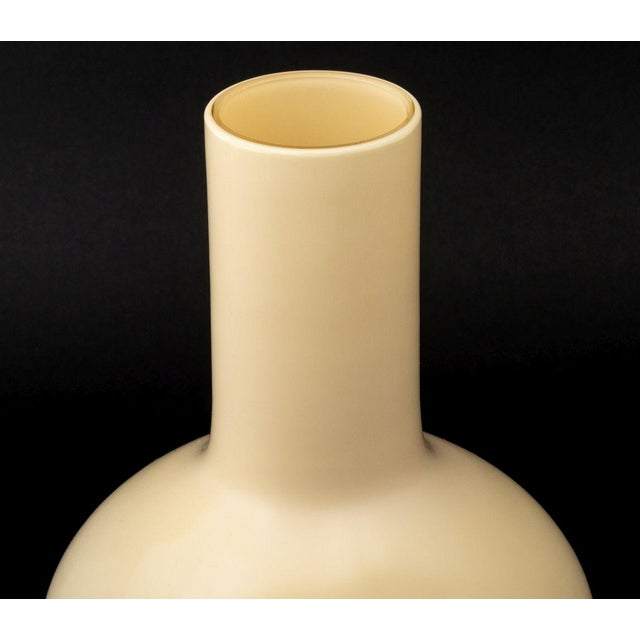 Modern Venini Murano Art Glass Bottle Vase, 1982 For Sale - Image 3 of 7