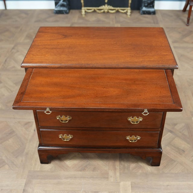 A great quality piece of American cabinet making as exemplified in this Vintage Kittinger Gentlemans’ Chest. From the...