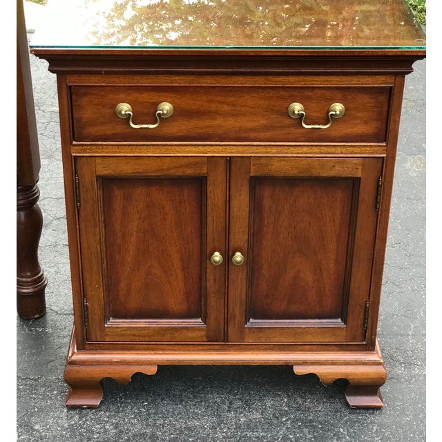 Hickory Chair James River Plantation Aged Mahogany Nightstand a Pair