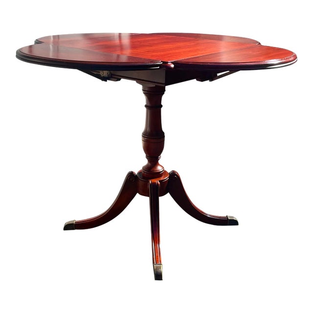 Vintage Mahogany Cloverleaf Pembroke Table For Sale