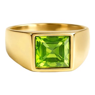 Peridot Gemstone Unisex Signet Ring in 925 Sterling Silver For Sale