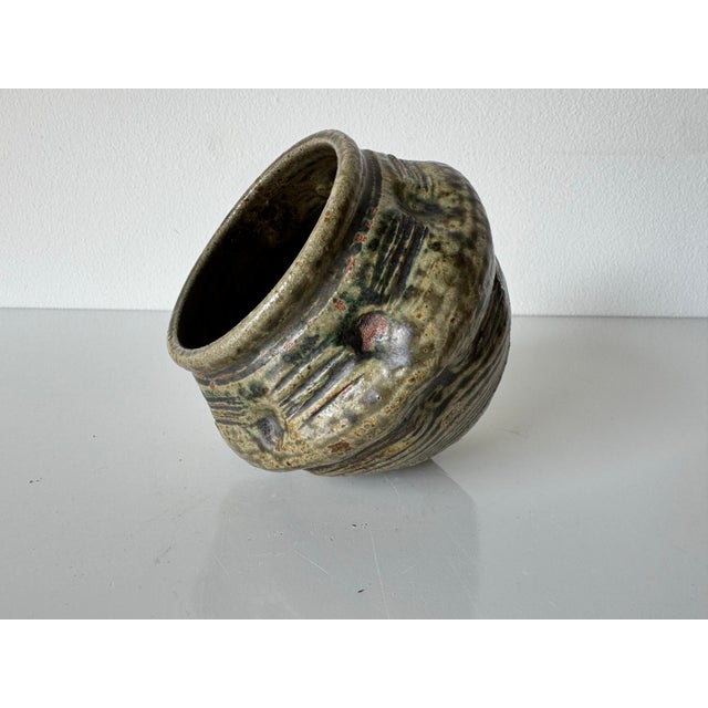 1980s Vintage Green Speckled Glazed Art Pottery Vase by Nason/ Sold For Sale - Image 9 of 11