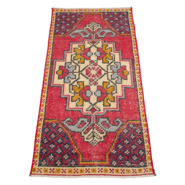 1970s Hand Knotted Low Pile Turkish Small Rug Entry Decor, Bath Mat - 19'' X 38'' For Sale - Image 5 of 14