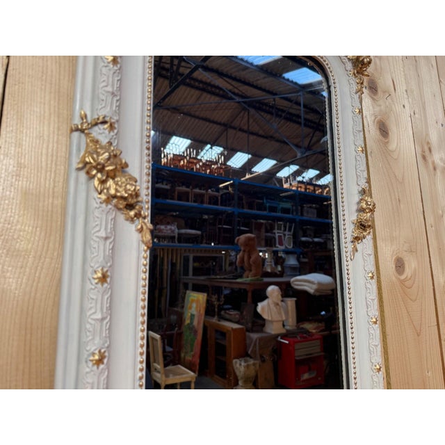 Napoleon III White Relief and Gold Leaf Mirror For Sale - Image 4 of 7