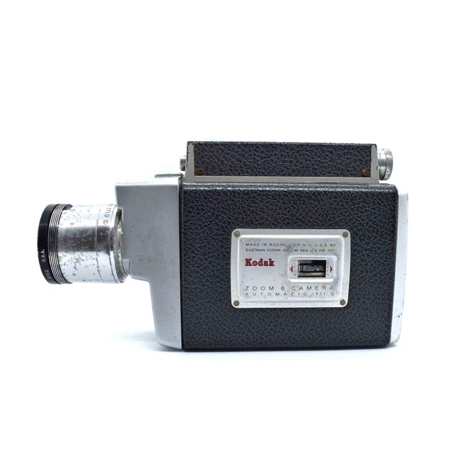 1960s Vintage 1960s Kodak Zoom 8 Automatic 8mm Movie Camera Usa For Sale - Image 5 of 9