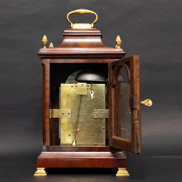 Mid 18th Century English Bracket Clock by Percival Mann, London, United Kingdom, 1765 For Sale - Image 5 of 18