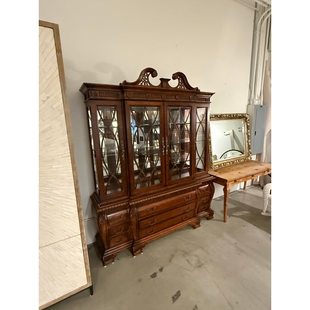 Traditional Federal Style Carved Mahogany Lighted Breakfront China Cabinet For Sale - Image 3 of 12