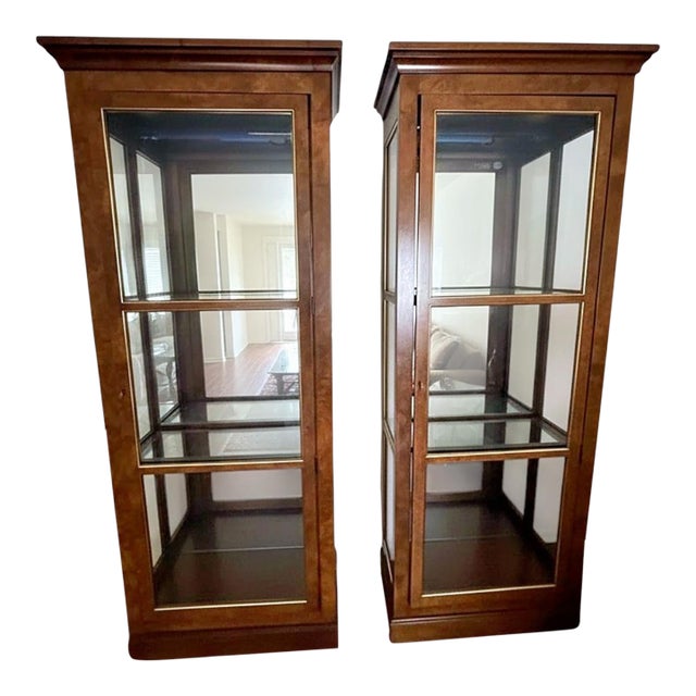 Late 20th Century Baker Furniture Collector's Edition Lighted Curio Cabinets Set of 2 Glass Door For Sale