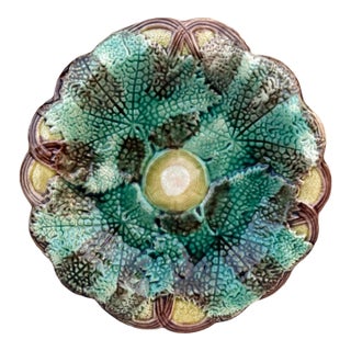 19th Century English Majolica Leaves Plate For Sale