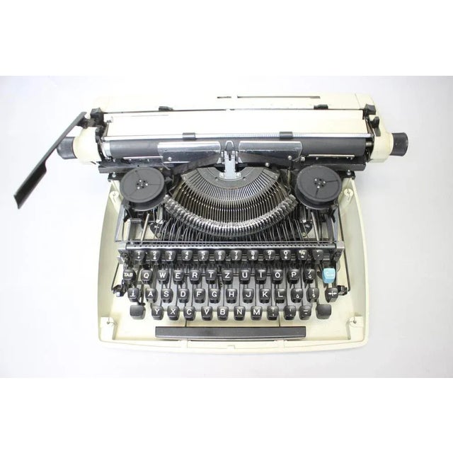 Model 2226 Typewriter from Consul, Czechoslovakia, 1965 For Sale - Image 4 of 10
