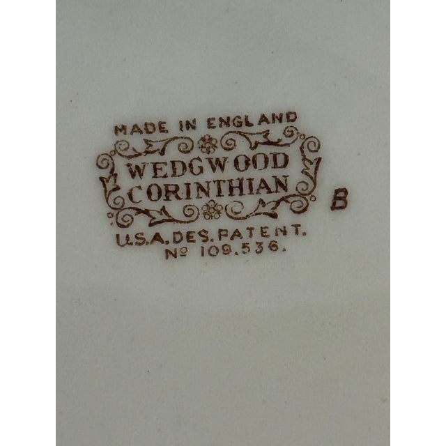 1930’s Wedgewood China Corinthian Hampton Court With Celadon Mint Green Rim - A Set of 60 Pieces For Sale - Image 15 of 18
