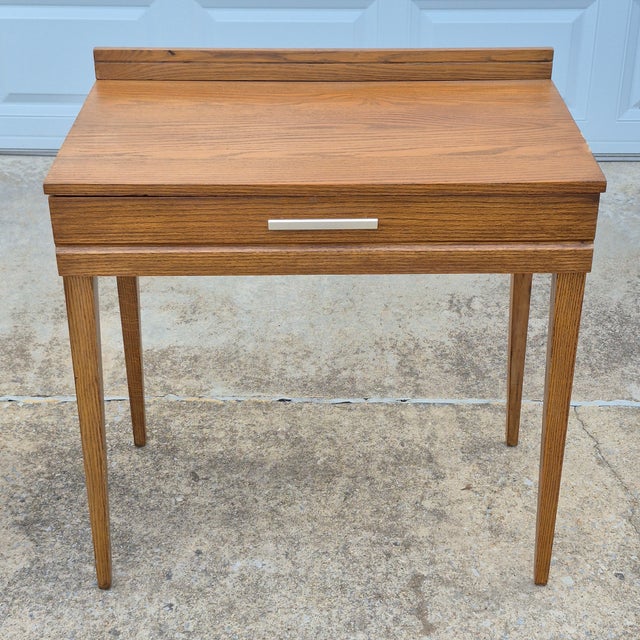 Mid-Century Modern 1950s Raymond Loewy for Mengel MCM Petite Oak Desk Vanity Console Table For Sale - Image 3 of 15