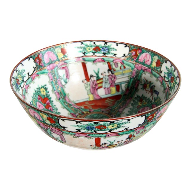 Vintage 10" Rose Medallion Hand Painted Chinese Export Decorative Serving Bowl For Sale