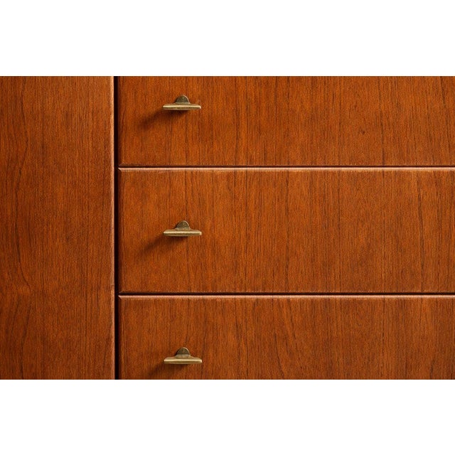Móveis Cimo Cimo Brazilian Rosewood Credenza with Ebony-Finished Legs and Brass Hardware, Brazil, 1960s — Architectural Storage with Eight Compartments - Lot 319 For Sale - Image 4 of 17