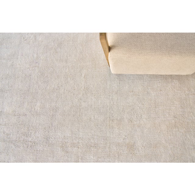 Exquisite Rugs Soft Lines Handmade Bamboo Silk & Banana Silk Light Beige Rug-9'X12' For Sale In Los Angeles - Image 6 of 7