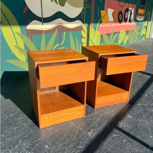 Mid-Century Modern Danish Teak Nightstand Pair For Sale - Image 3 of 7